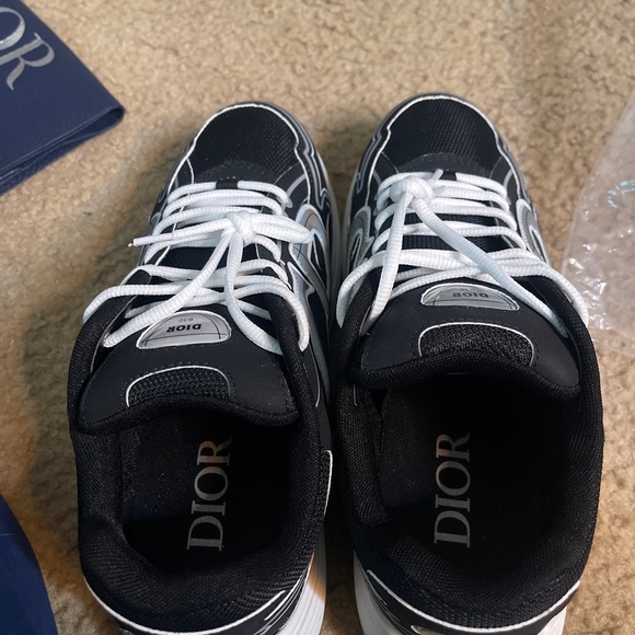 Looks brand new !! Dior b30 navy blue shoes - Picture 4 of 4